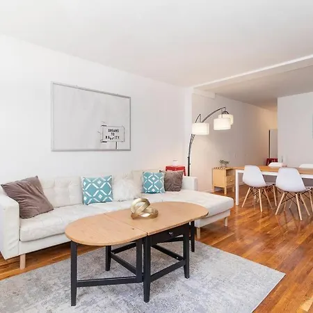 2Bed Bliss By Central Park North New York Exterior photo