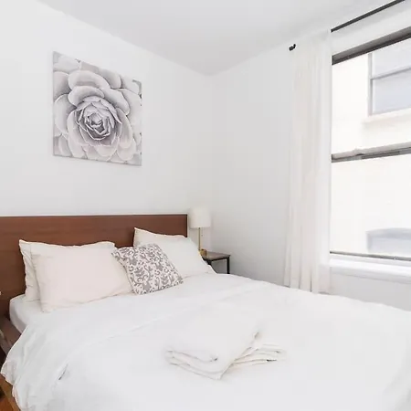 2Bed Bliss By Central Park North New York Exterior photo